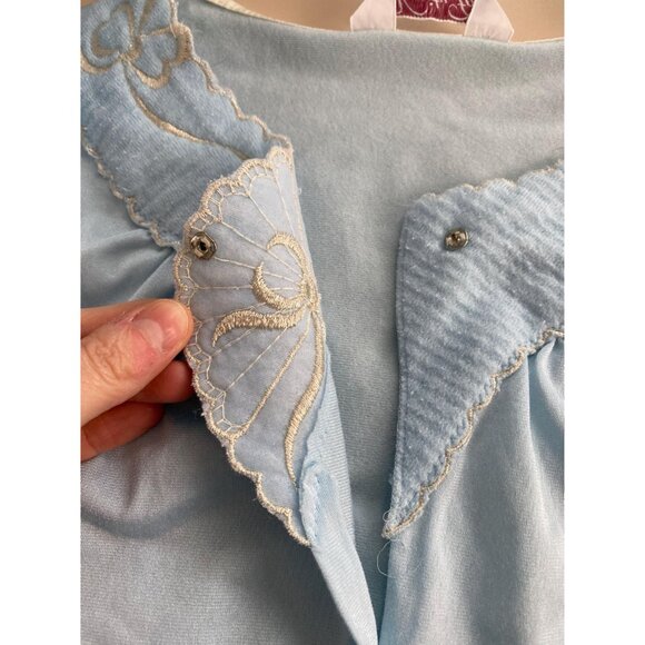 Vintage Vanity Fair Light Blue Robe / Nightgown, Size Small, Nylon Bathrobe - Picture 6 of 10